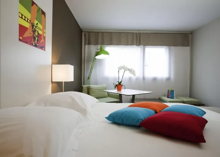Ibis Styles Annemasse Geneve Отель Амбиёи