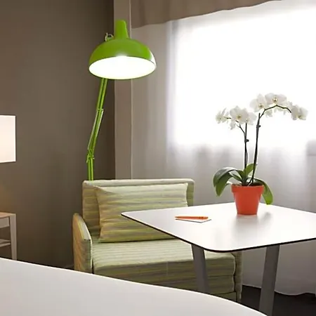 Ibis Styles Annemasse Geneve 3* Амбиёи