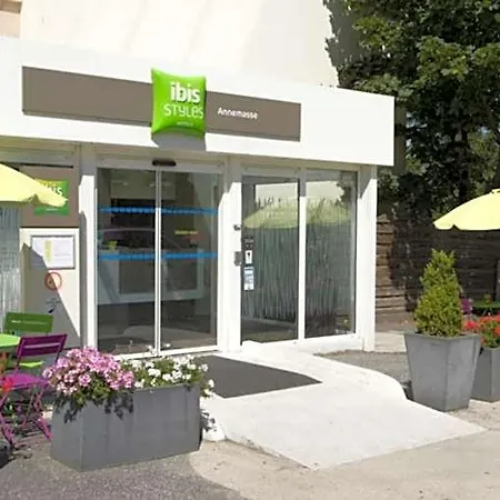 Отель Ibis Styles Annemasse Geneve Амбиёи