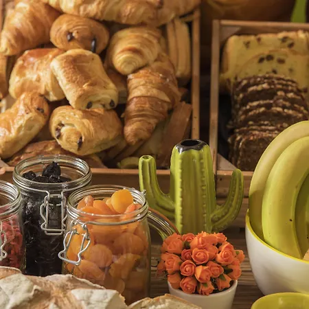 Отель Ibis Styles Annemasse Geneve Амбиёи