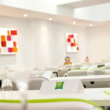 ホテル Ibis Styles Annemasse Geneve 3*
