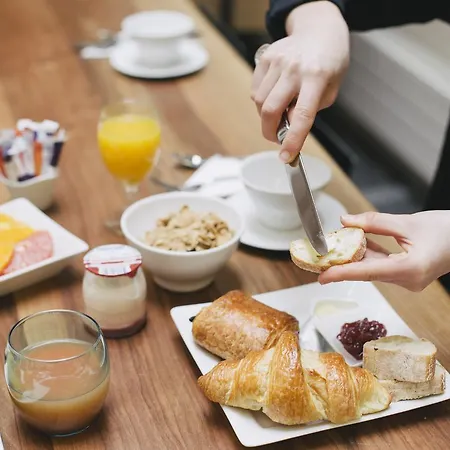 Ibis Styles Annemasse Geneve 3* أمْبييّي
