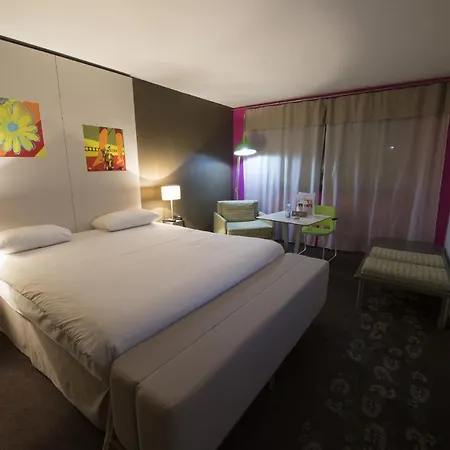 Ibis Styles Annemasse Geneve מלון